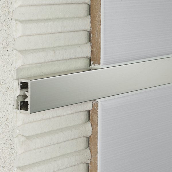 PERFIL DECORATIVO DE TITANIO BRILLANTE